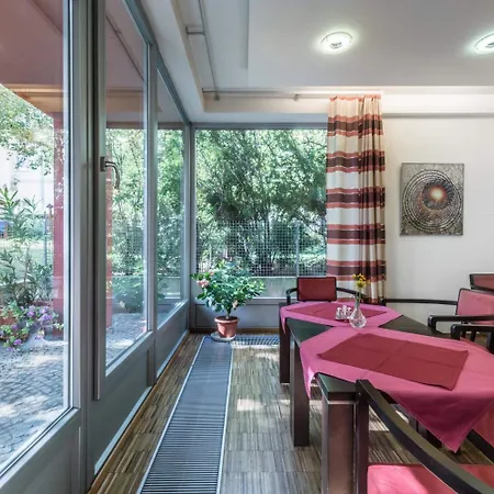 Konukevi Paloucek Prag