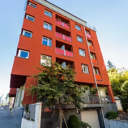 Konukevi Paloucek 3*