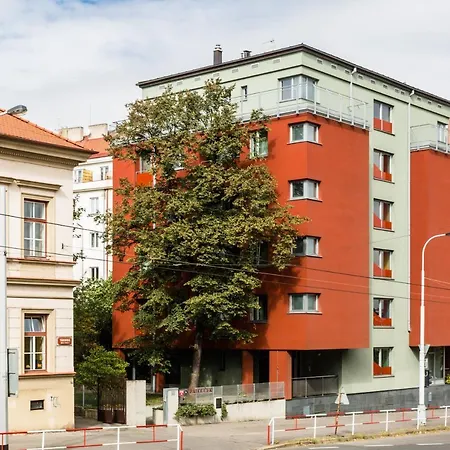 Paloucek 3* Prague
