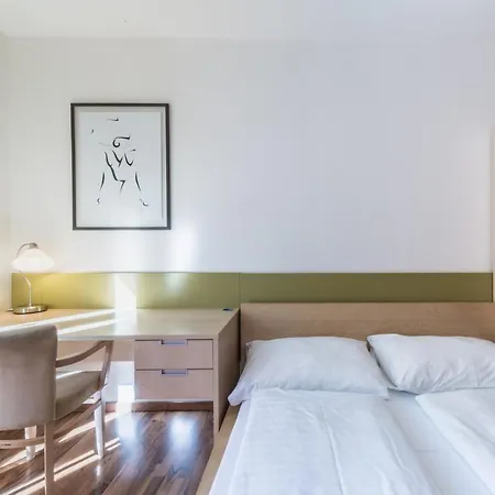 Paloucek 3* Prague